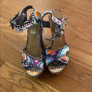 Steve Madden Aztec Wedges